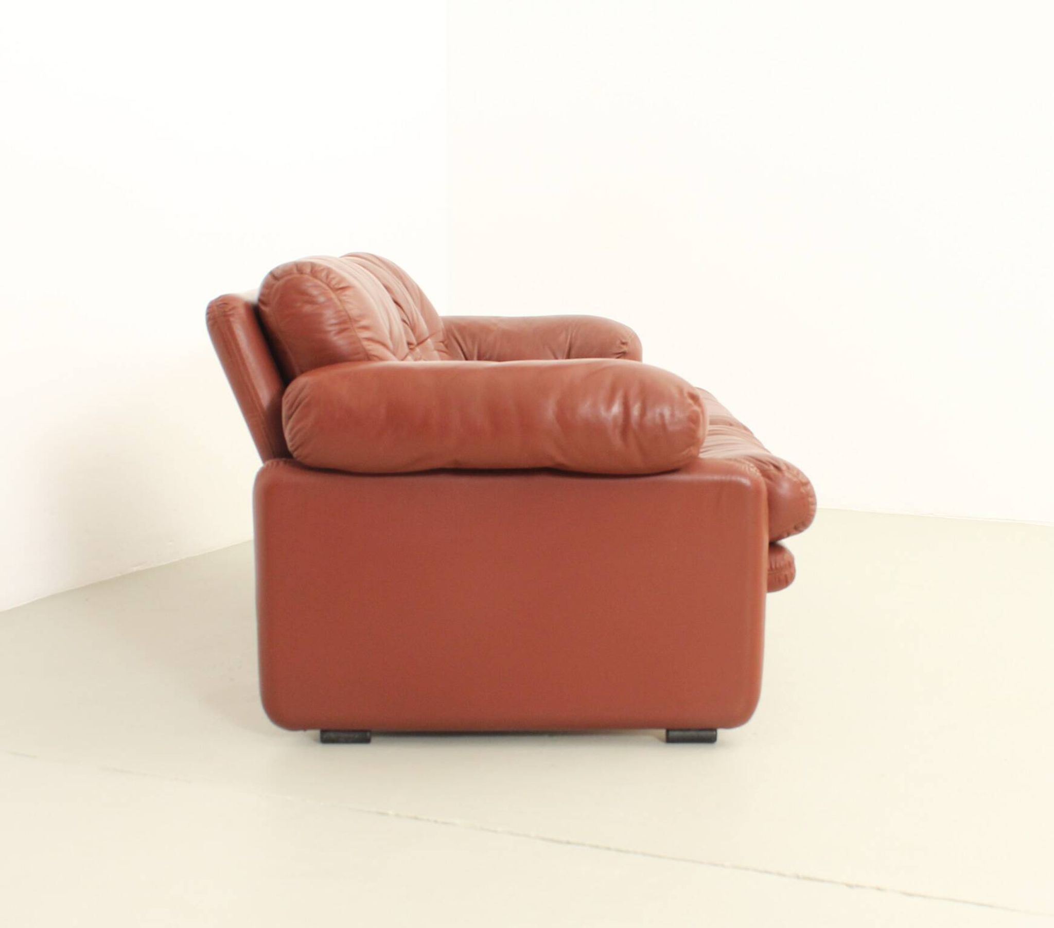 Canapé deux places Coronado de Tobia Scarpa en cuir cognac, 1969