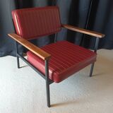 Fauteuil vintage en skaï bordeaux, bois et métal noir