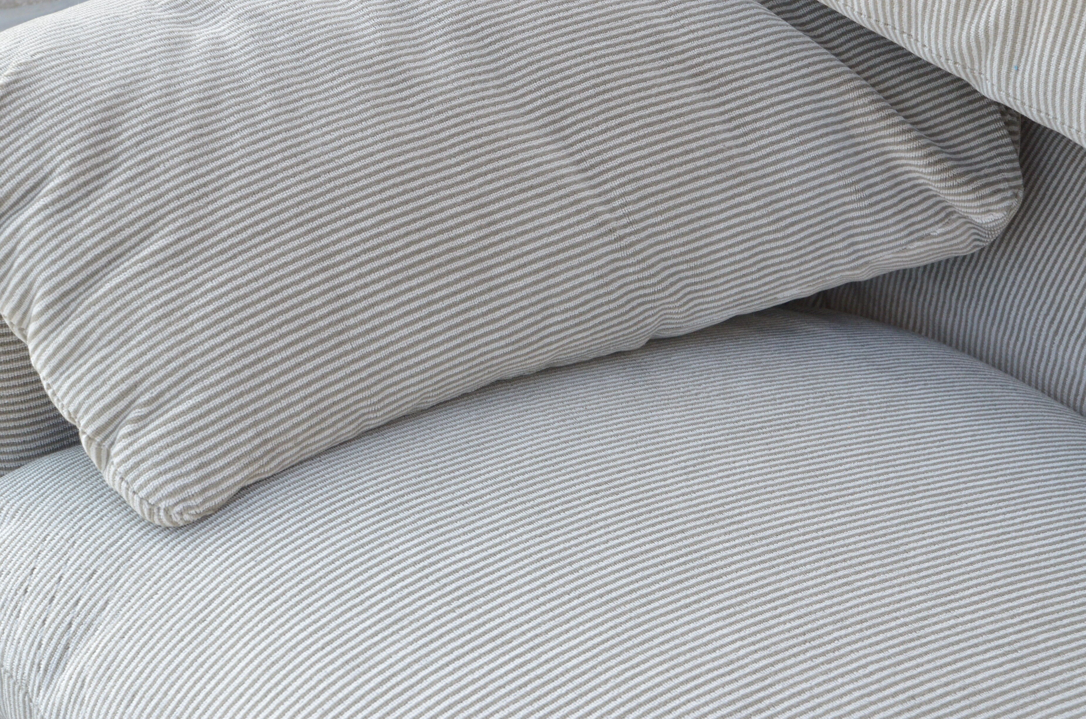 Sofa "Maralunga" by Vico Magistretti edition Cassina Velvet
