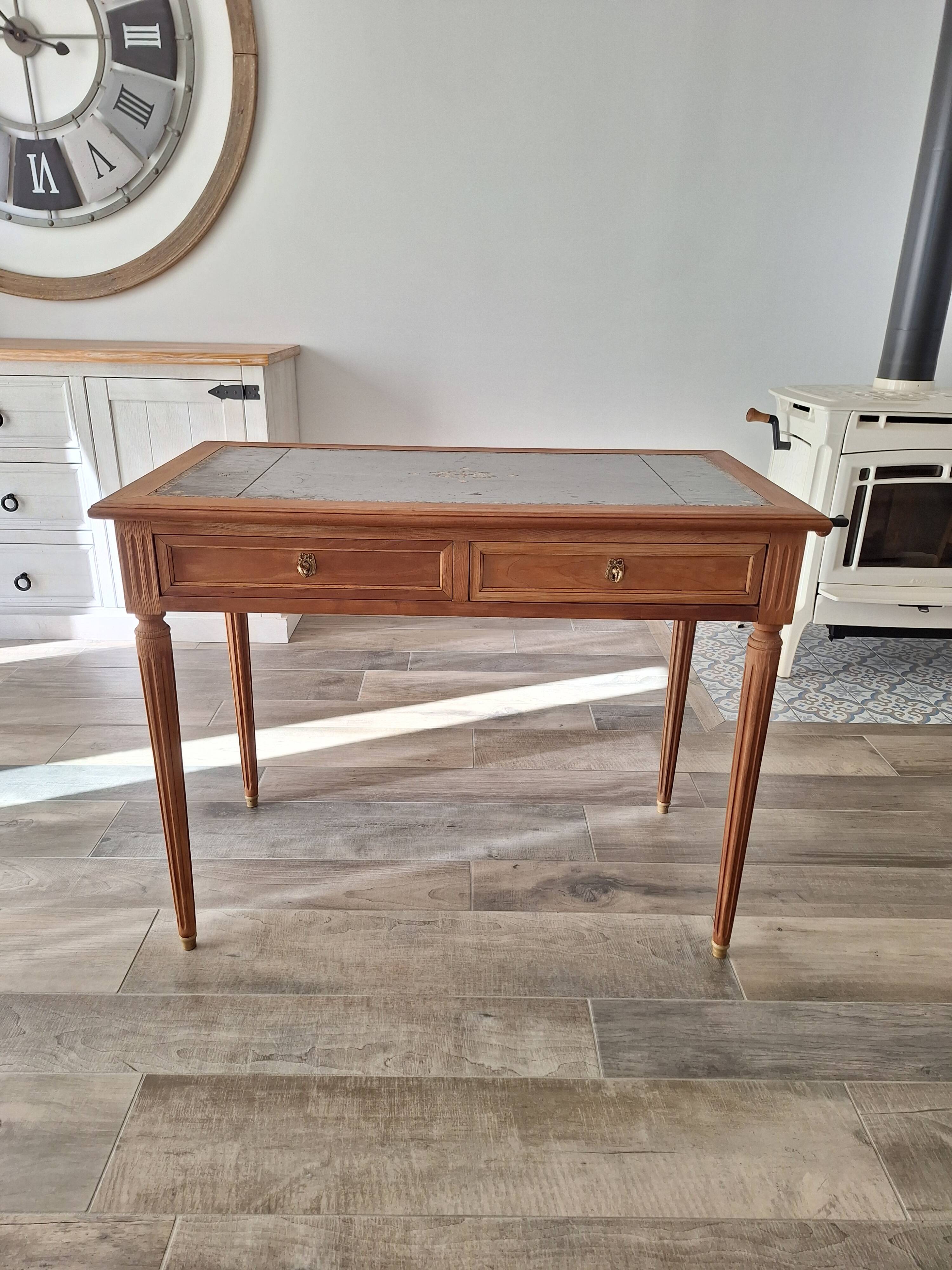 Extendable desk in solid wood in Louis XVI style