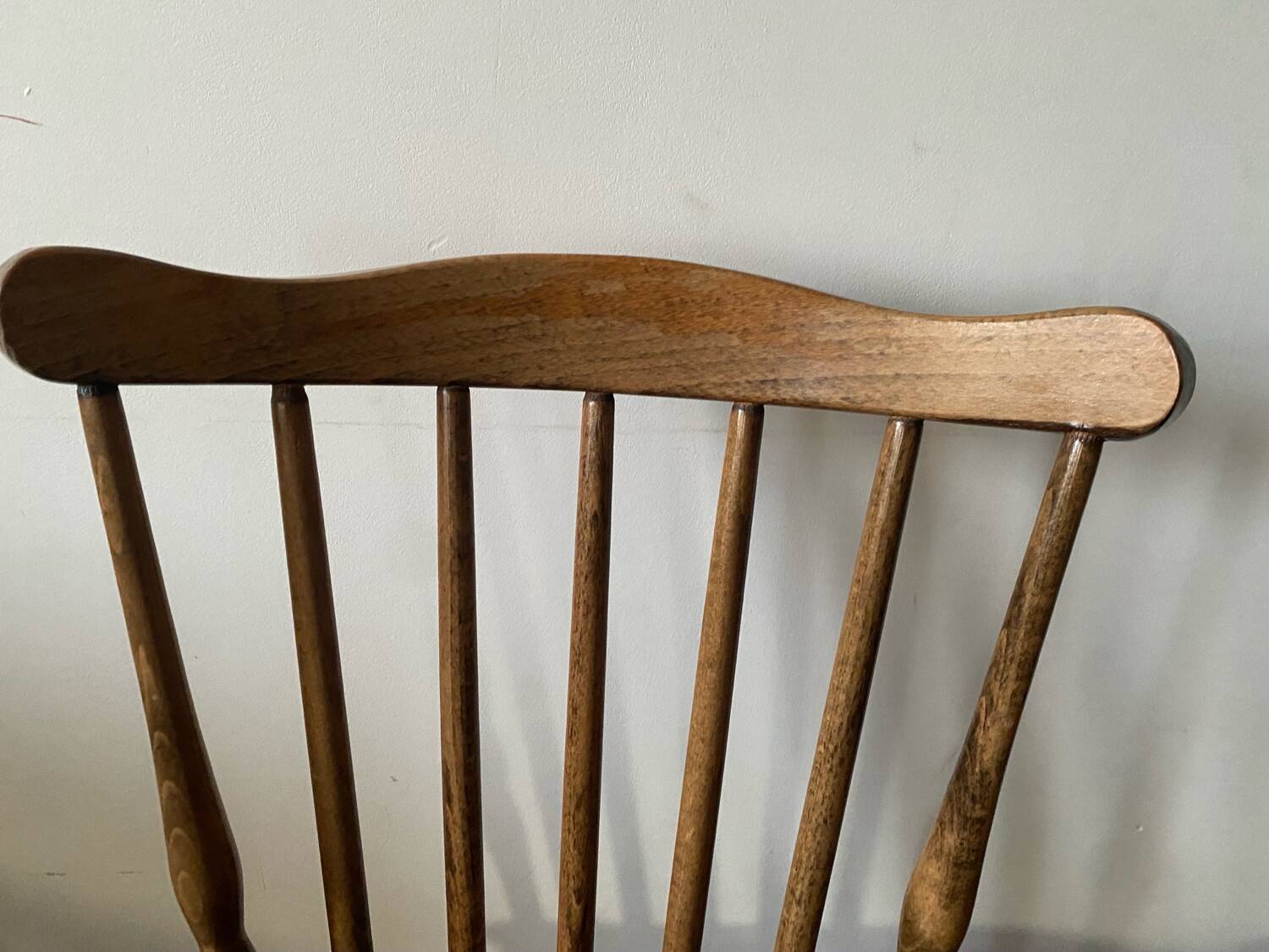 Table bistrot Formica et chaises Baumann