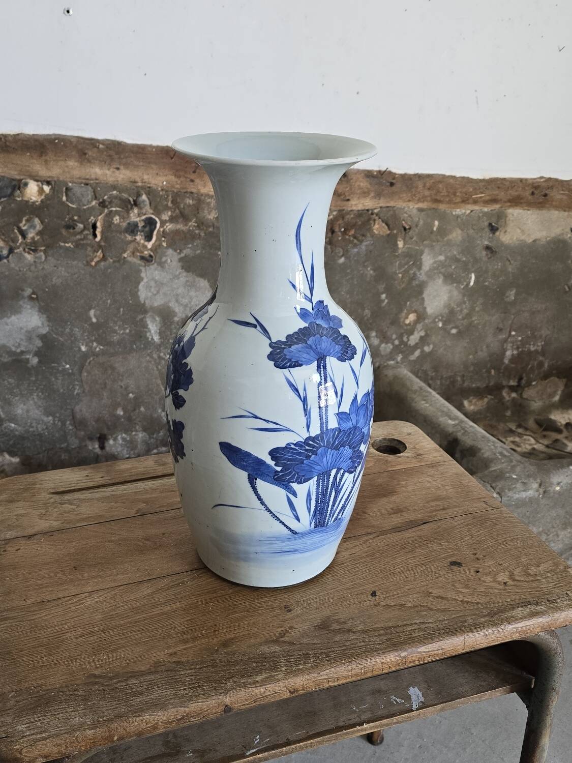 Porcelain baluster vase.
