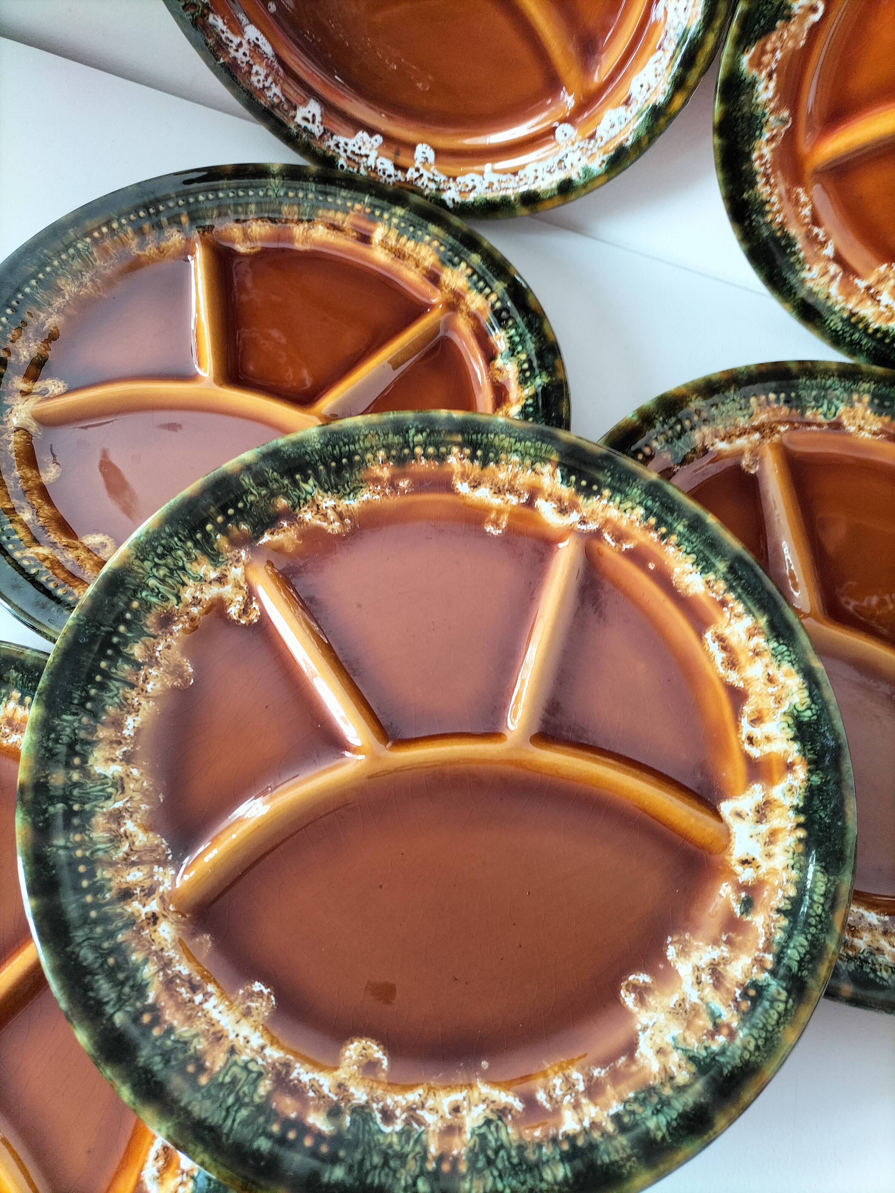 Set of 6 compartmentalised glazed ceramic plates, 1960s-70s.