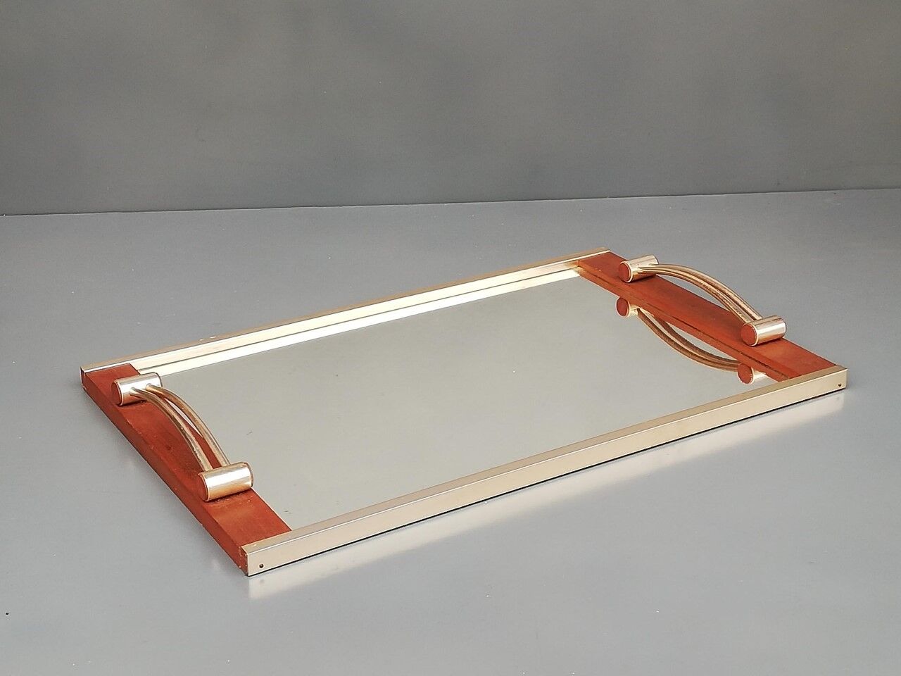 Modernist art deco plateau