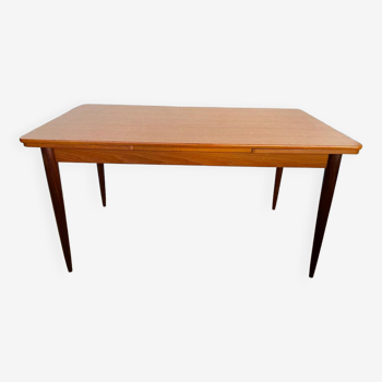 Scandinavian extendable table in vintage teak an60