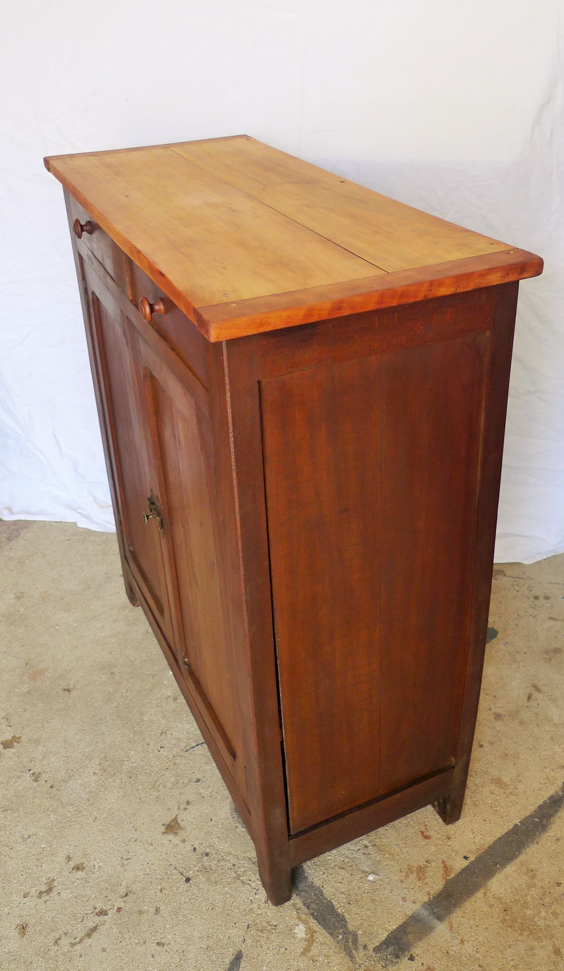 Parisian kitchen buffet