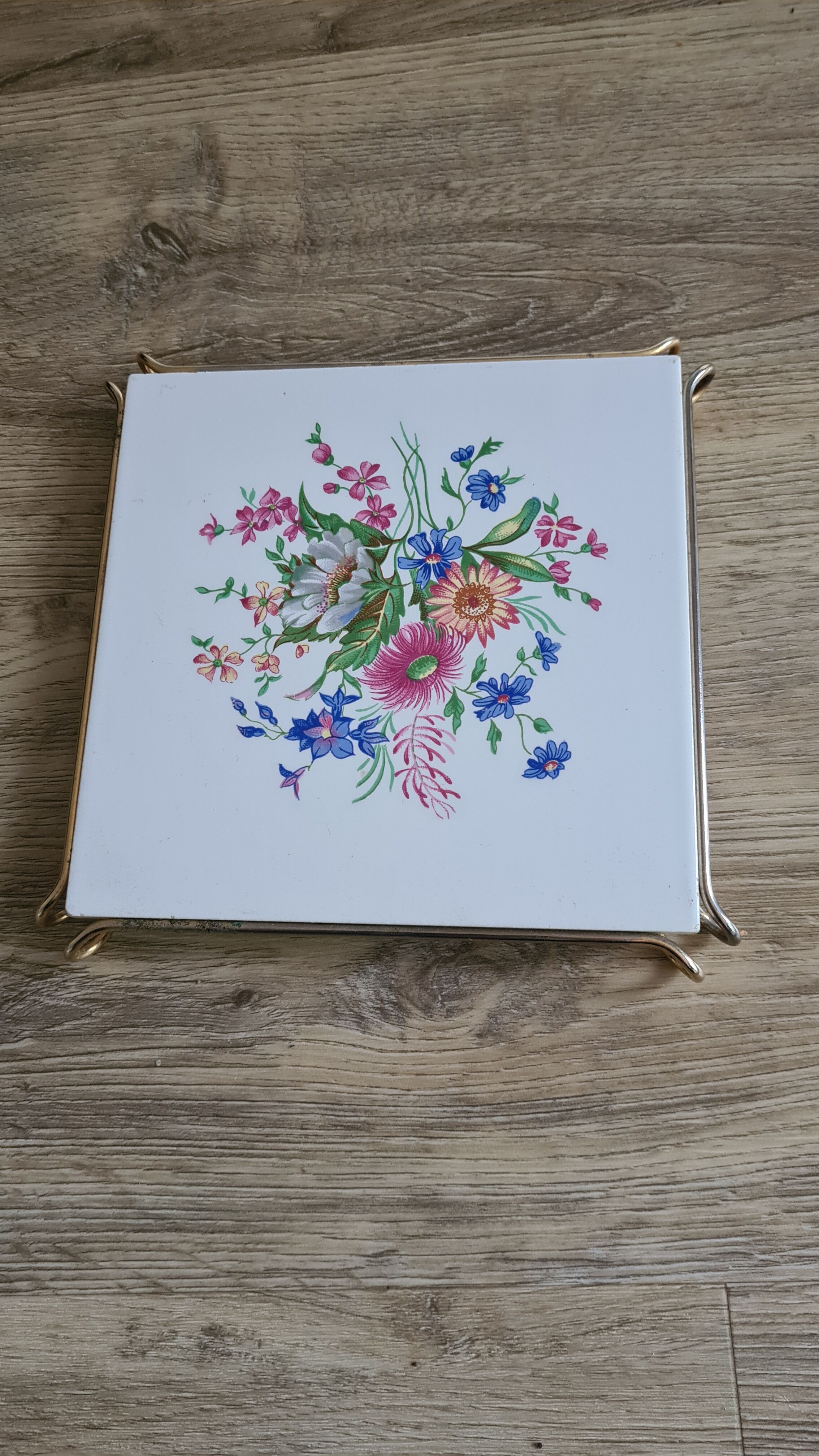 Old faience trivia Gien floral decoration