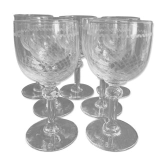 7 wine glasses – Blown, cut and guilloché glass