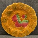 6 assiettes en barbotine fruits Sarreguemines