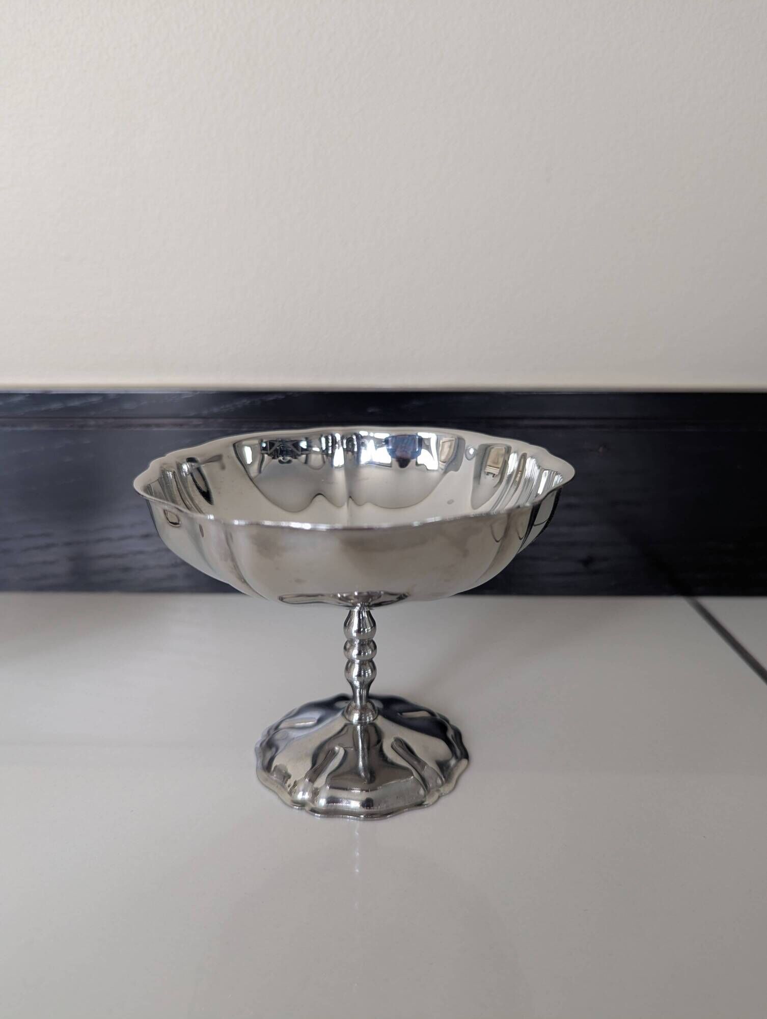 Set of 3 footed ice cream bowls