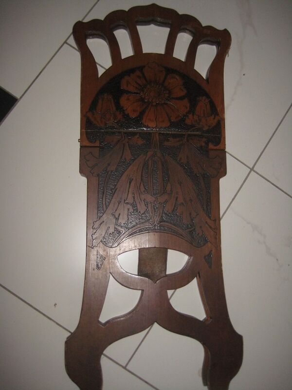 Porte revue en bois noble