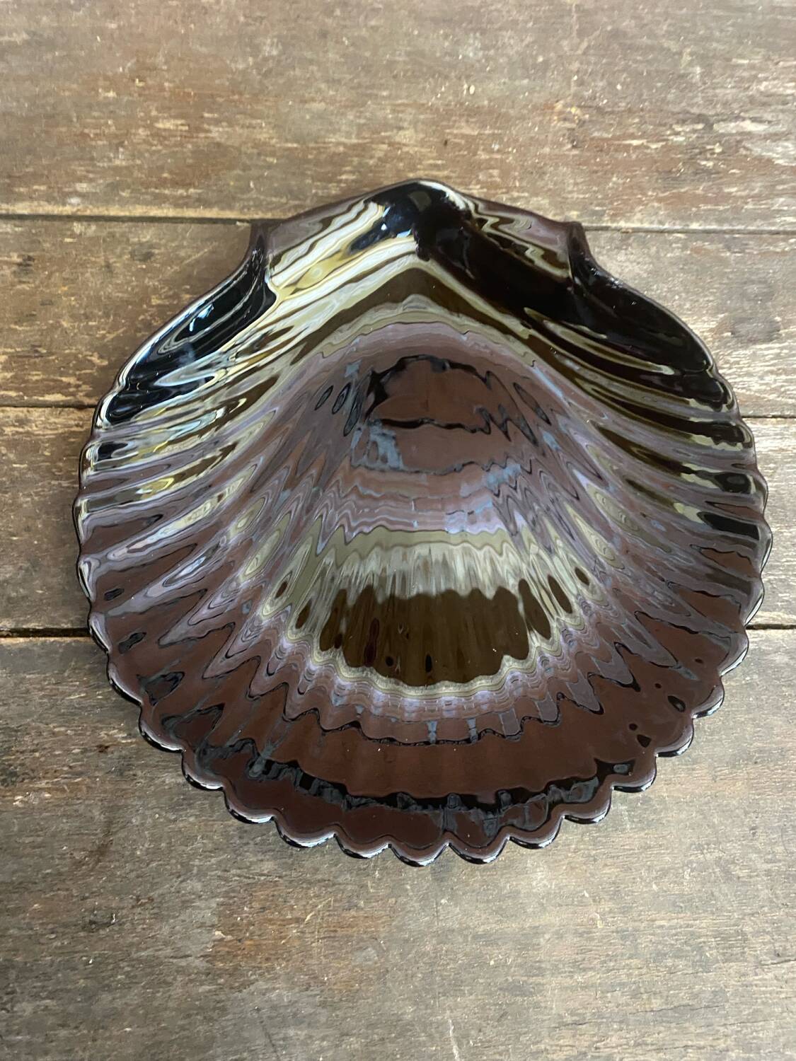 Set of 10 ARCOROC Shell-Shaped Plates Black Opaline 1970s