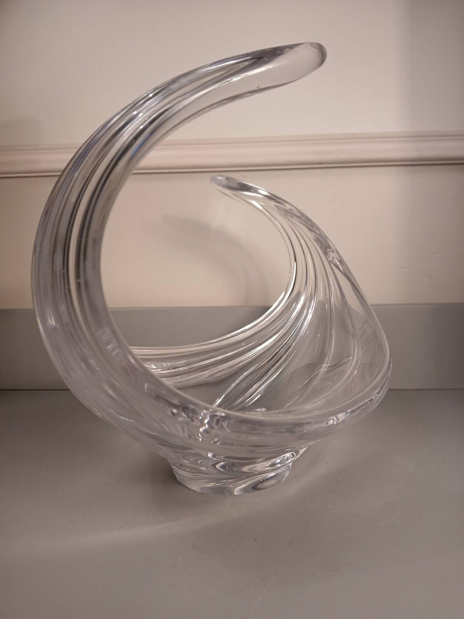 Crystal centerpiece — signed Cristal de Vannes — sculptural piece