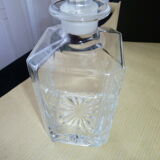 Plain crystal whisky decanter faceted cap
