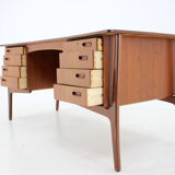 1960s Svend Åge Madsen Teak Writing Desk for H.P. Hansen, Denmark-