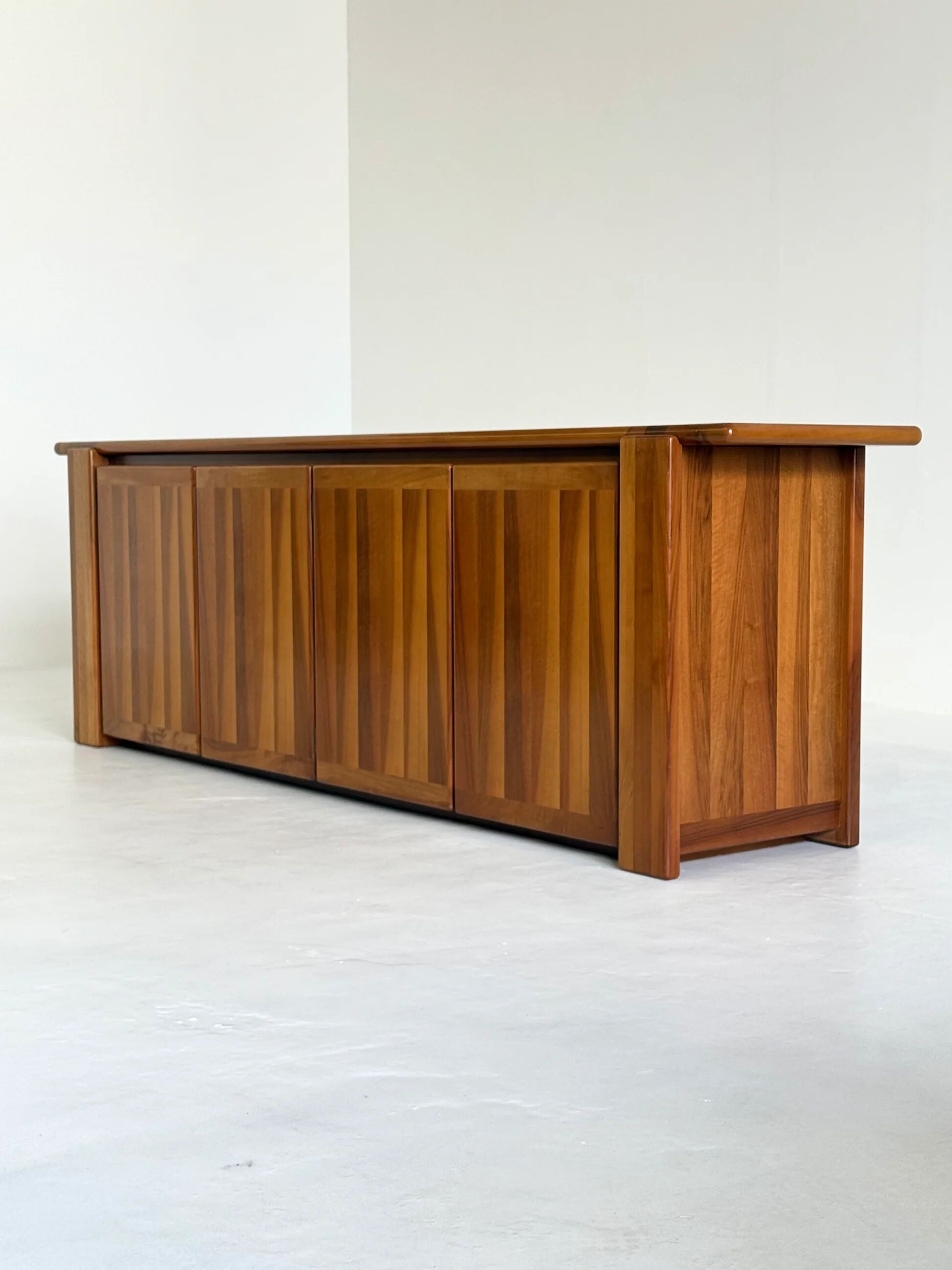 Italian Marengo sideboard by Tarcisio Colzani for Mobilgirgi
