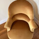 Fauteuil crapaud velours moutarde 