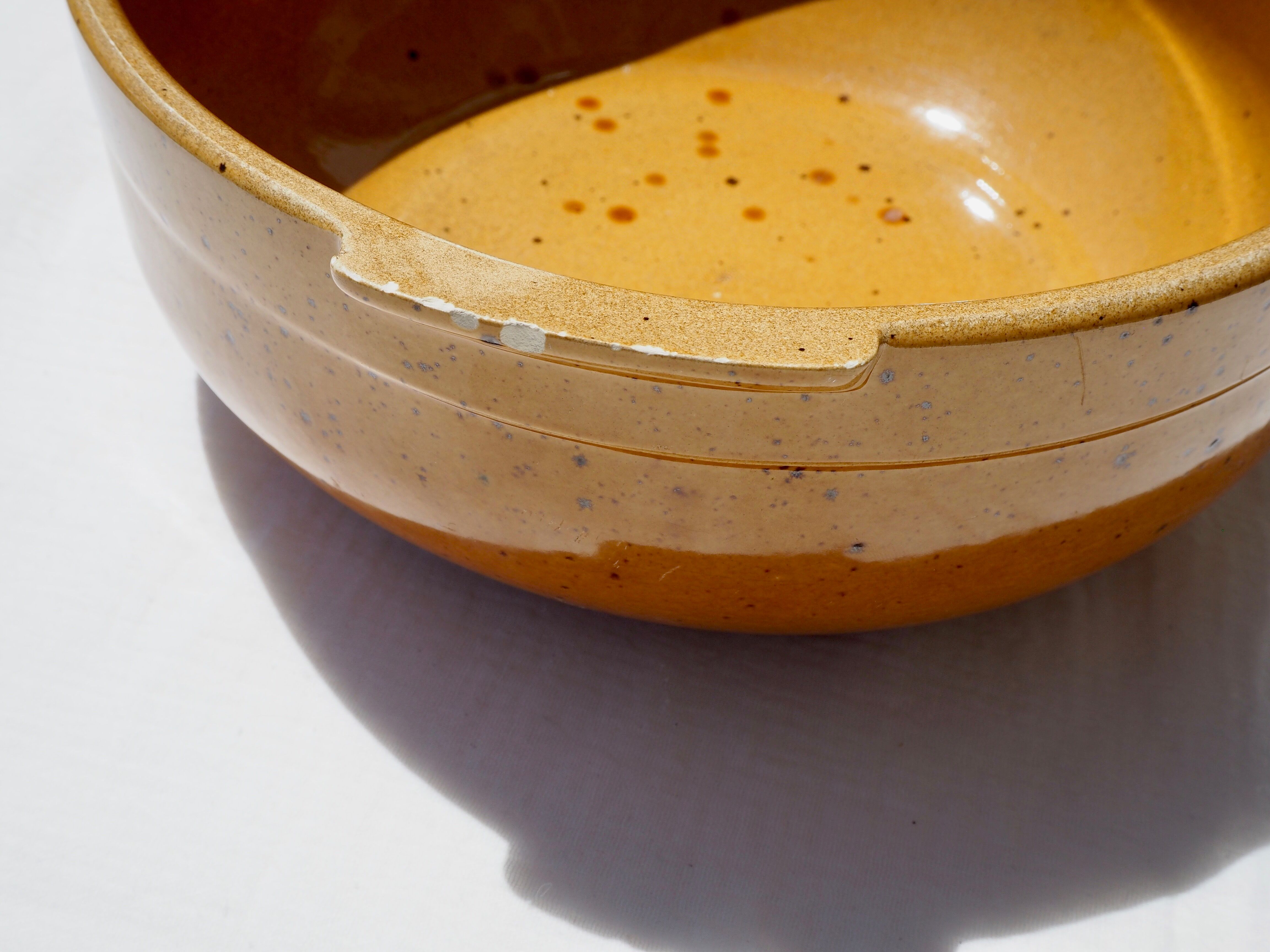 Pair of glazed ceramic salad bowls mustard LPM