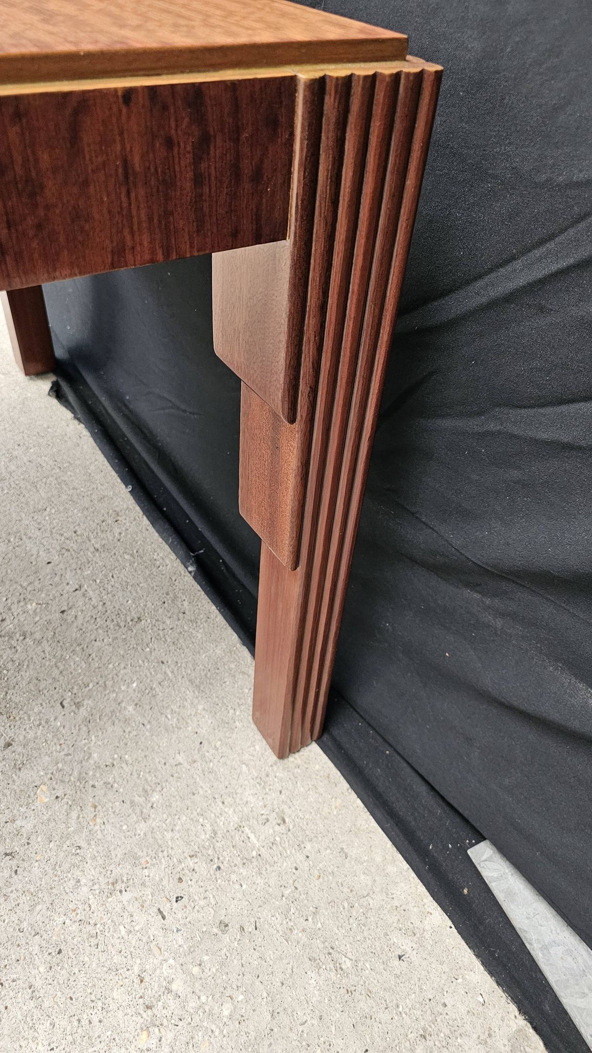 Lot table et ses 6 chaises Art déco de Saddier & fils