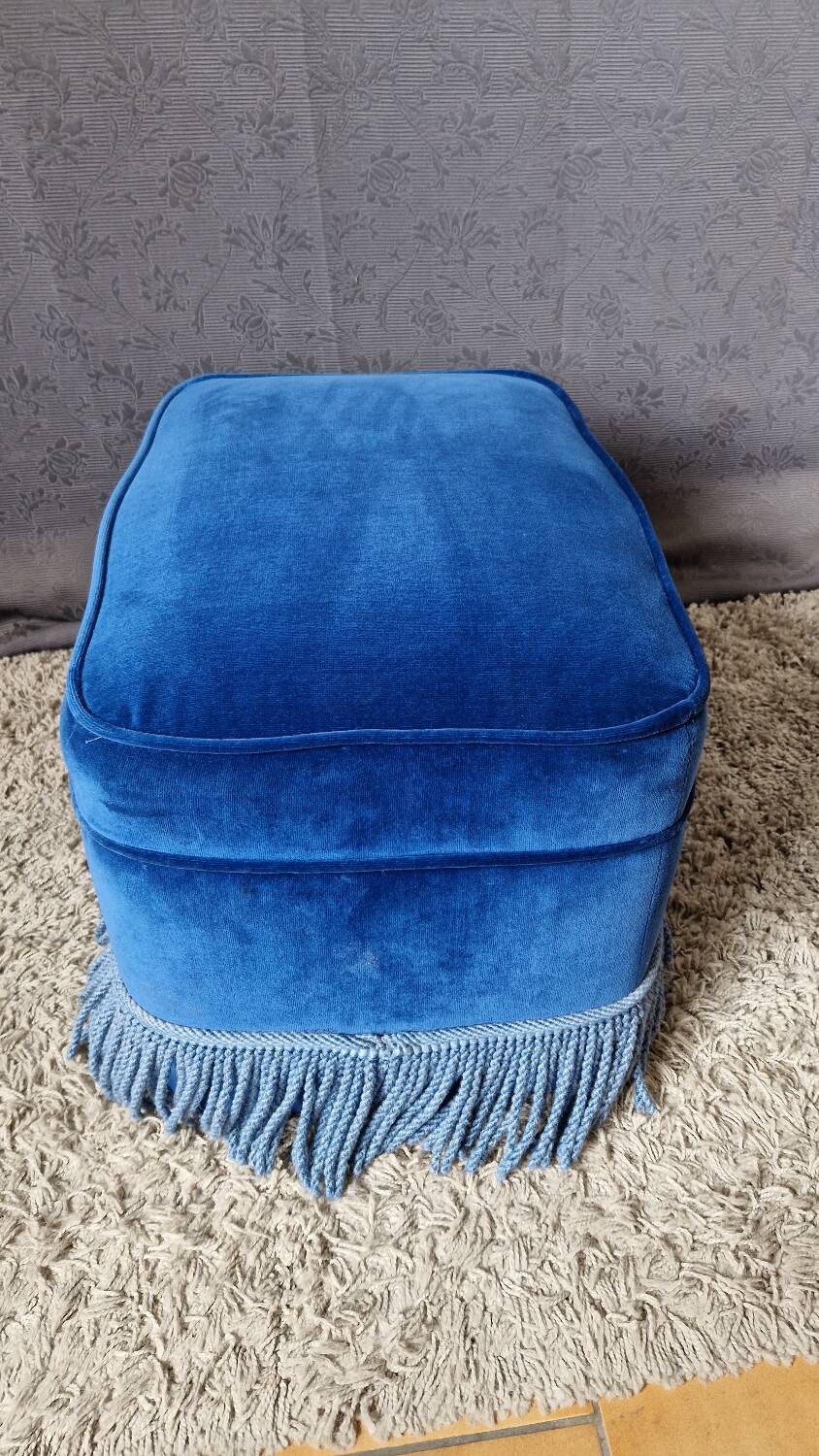 Vintage blue pouf