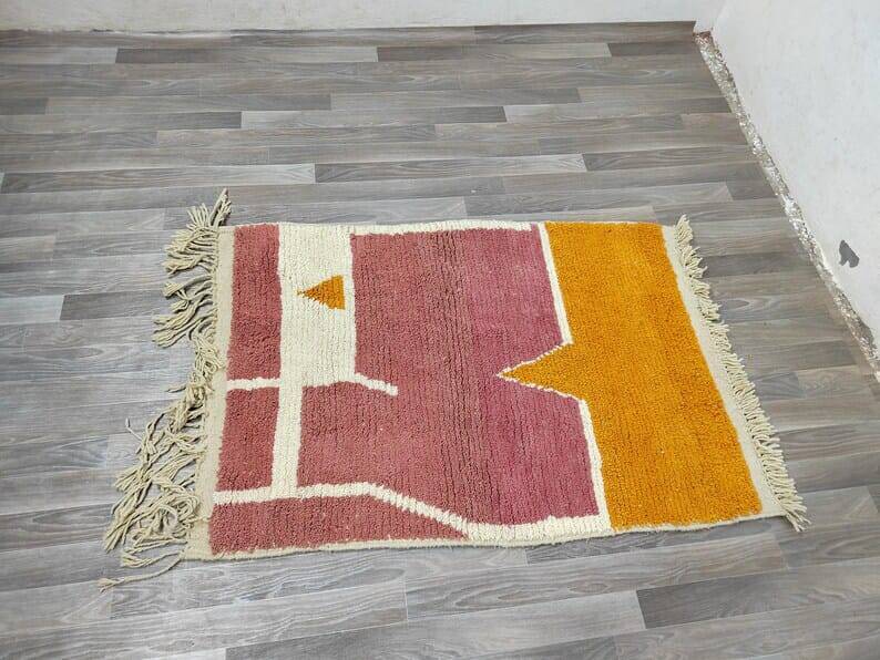 Pure natural wool rug, size 160 x 240 cm