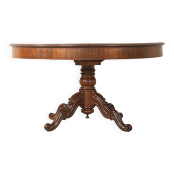 Antique extendable table before 1900