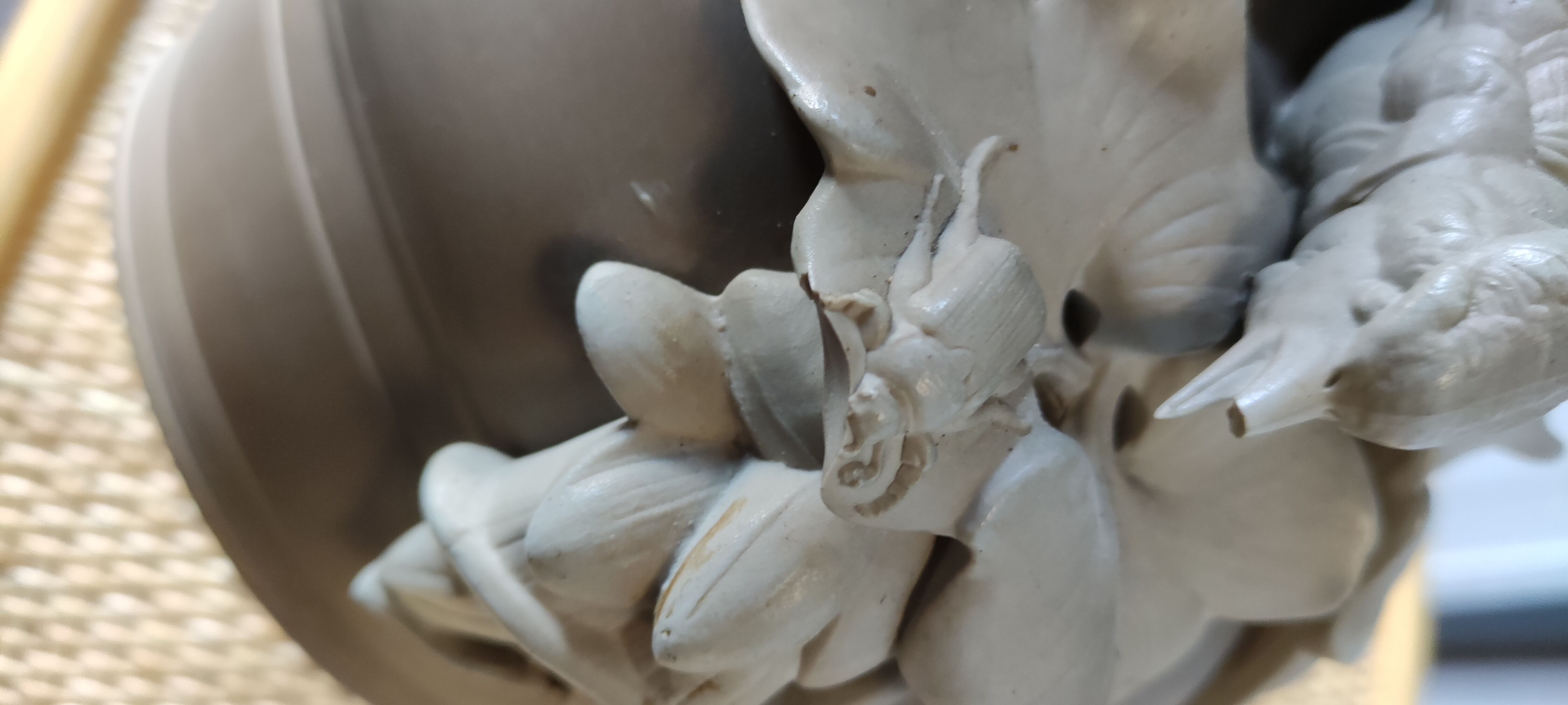 Vase barbotine décor art nouveau