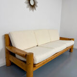 Canapé en pin massif et bouclette design scandinave des années 70