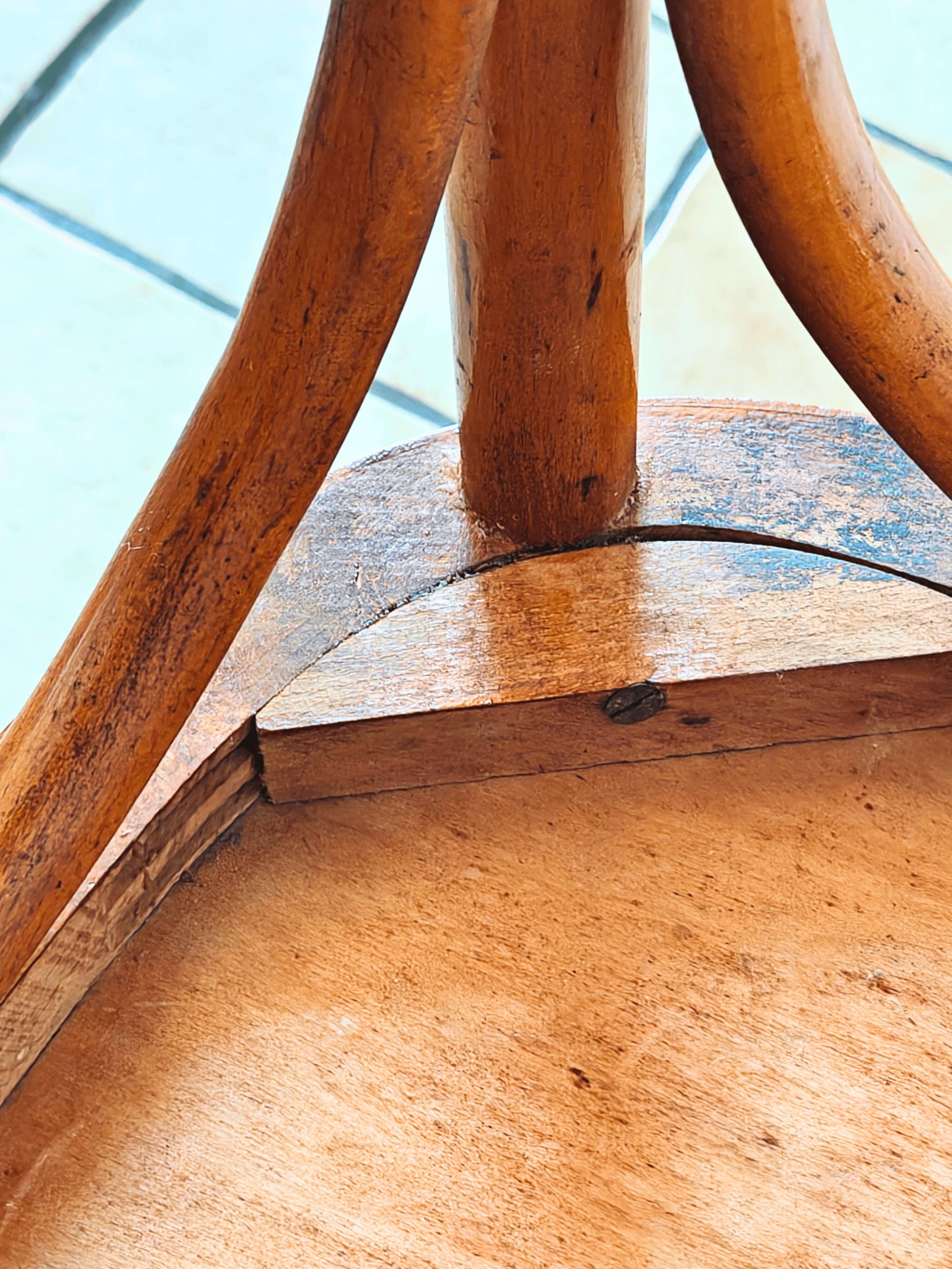 Art Nouveau office chair with curved wood attributed to J&J Kohn, 704 1/2 4V
