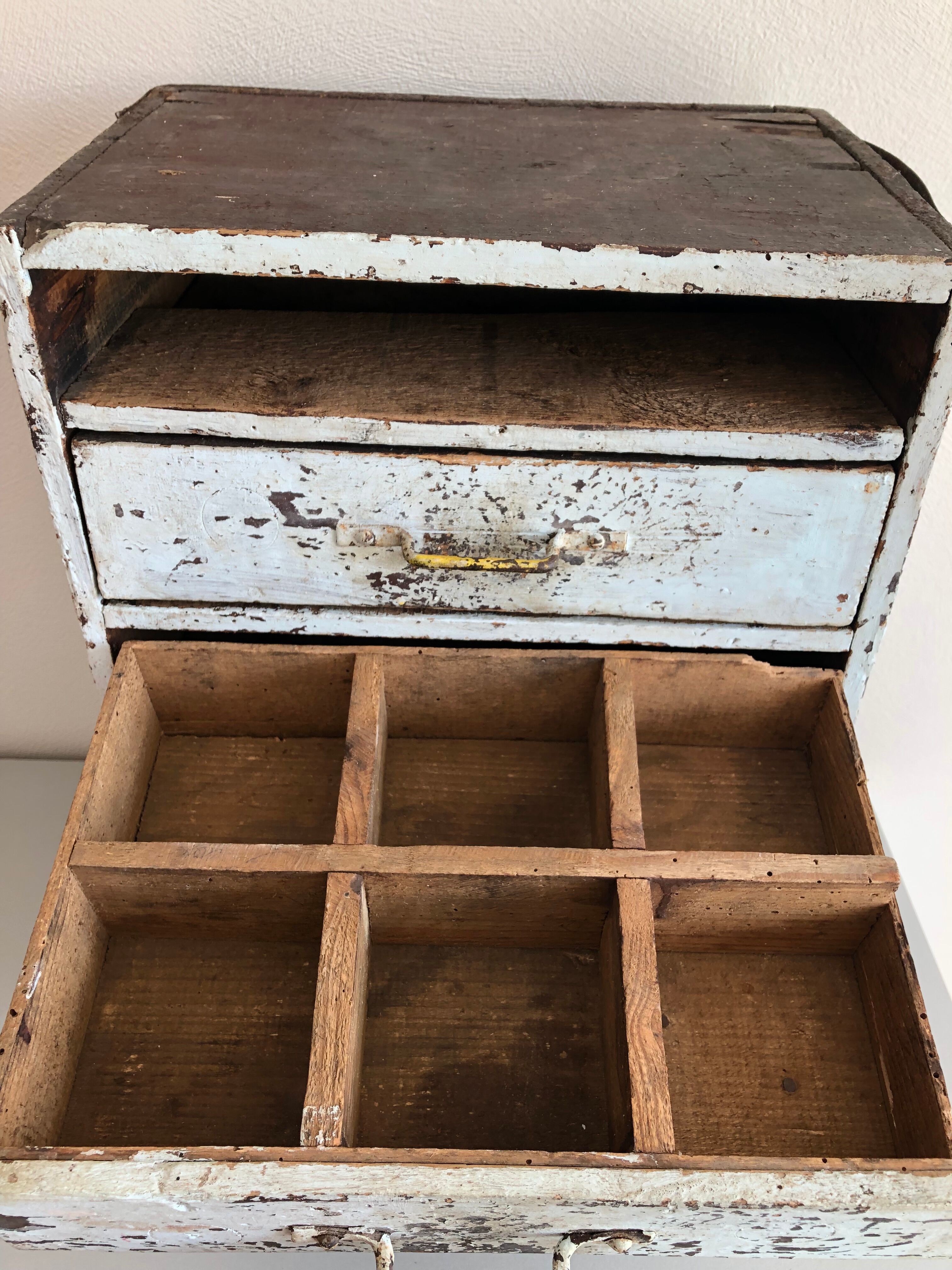 Small drawers furniture skated