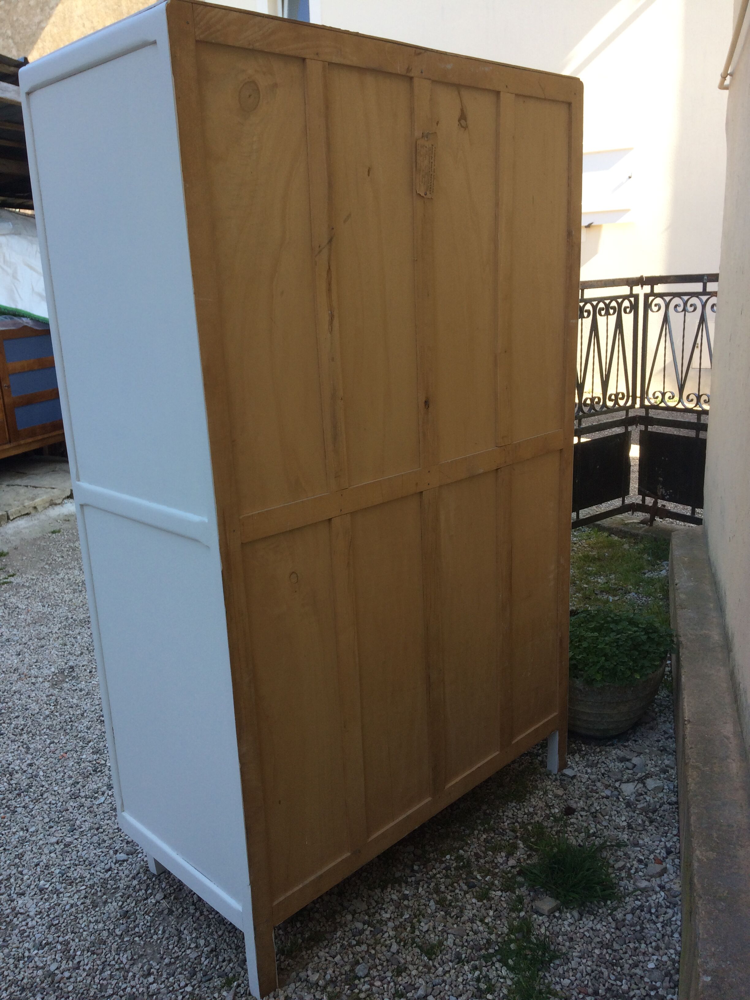 Armoire parisienne
