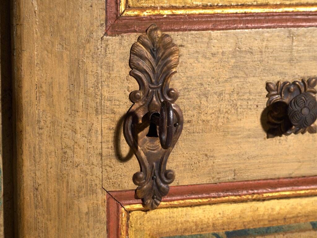 Antique baroque wardrobe painted in pine – Austro-Hungarian Empire, Year 1794