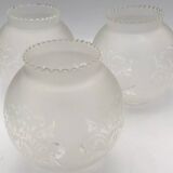 Set of 3 globes with matte glass lampshades and engraved decoration
