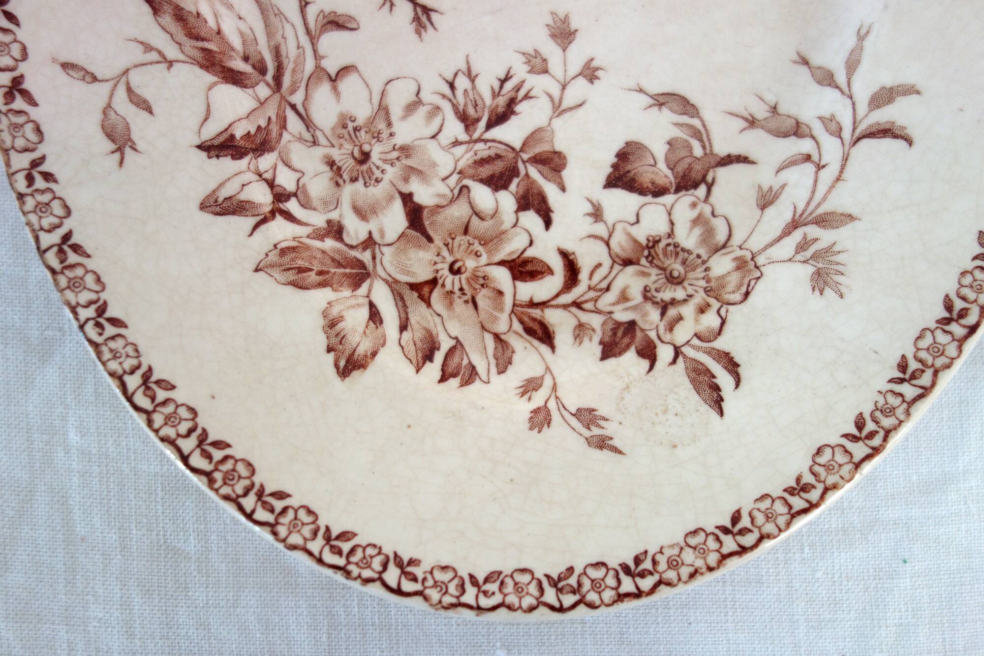 2 ironstone serving dishes Gien model Mai circa 1900