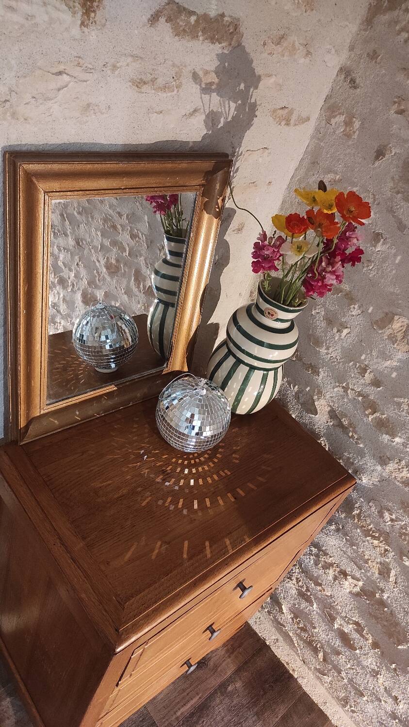 Art deco chest of drawers