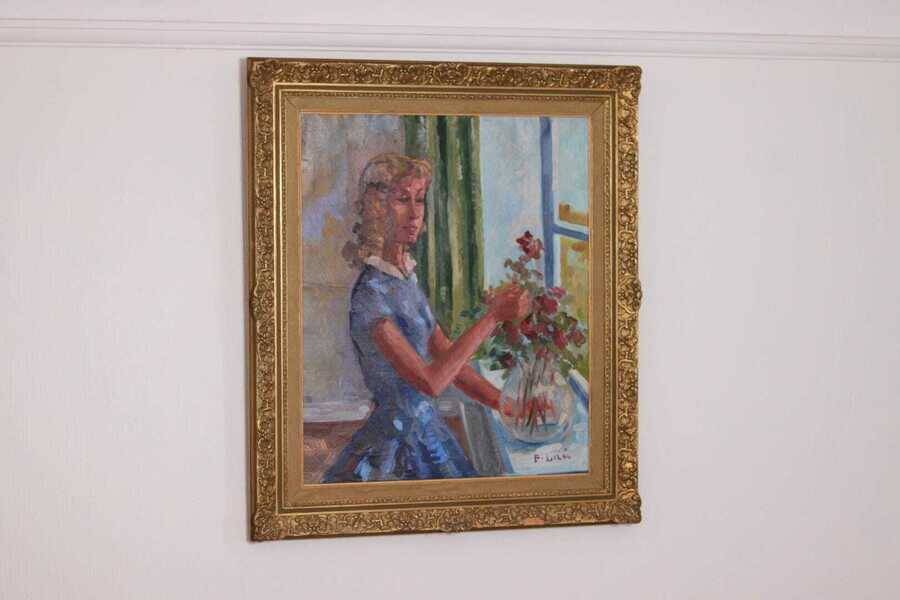 Original Swedish oil on canvas – “Woman with Flowers” by Bendt Lauritzen – signed, framed 82 × 72 cm (32.3" × 28.3")
