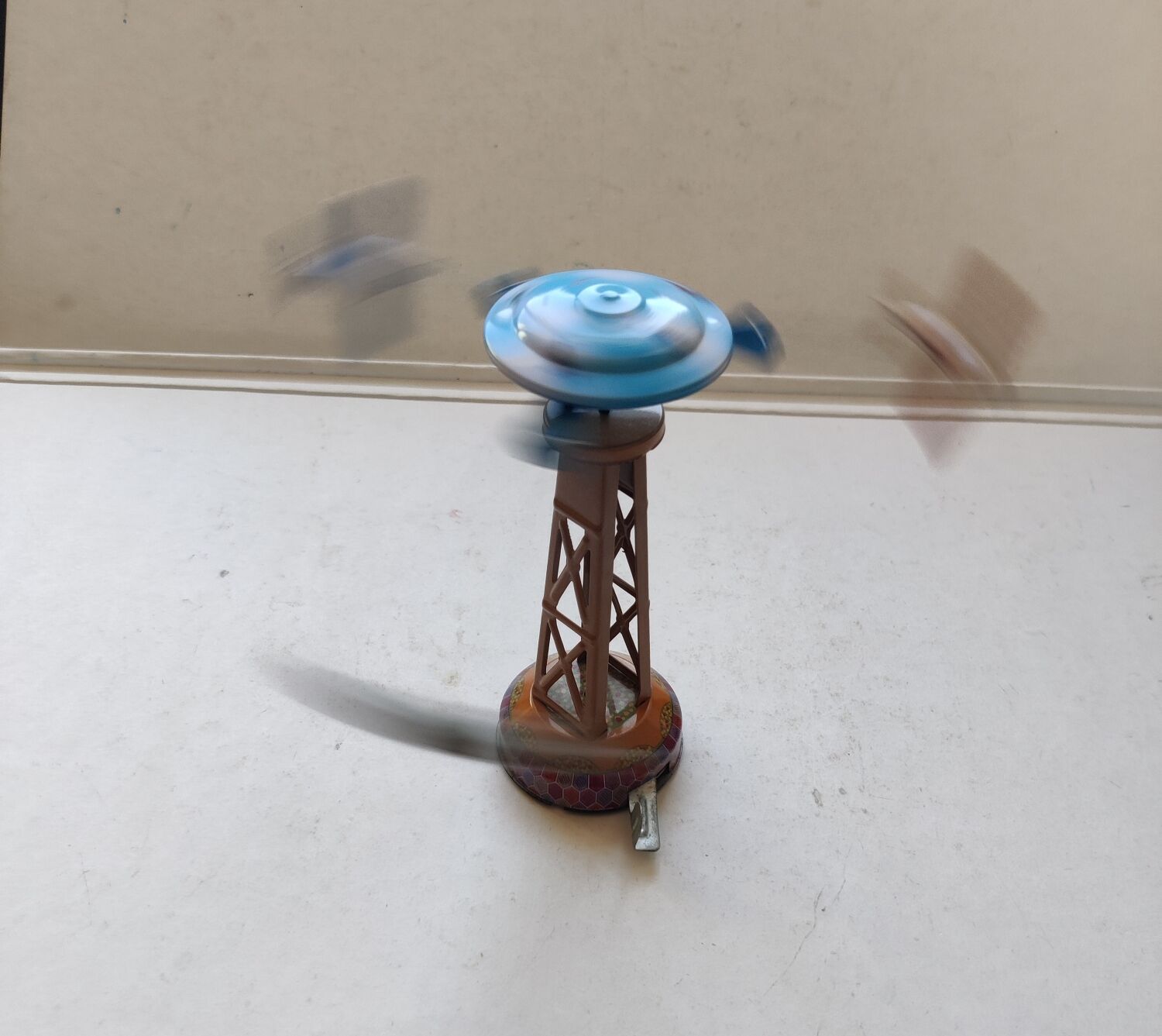 Carousel 3 metal planes