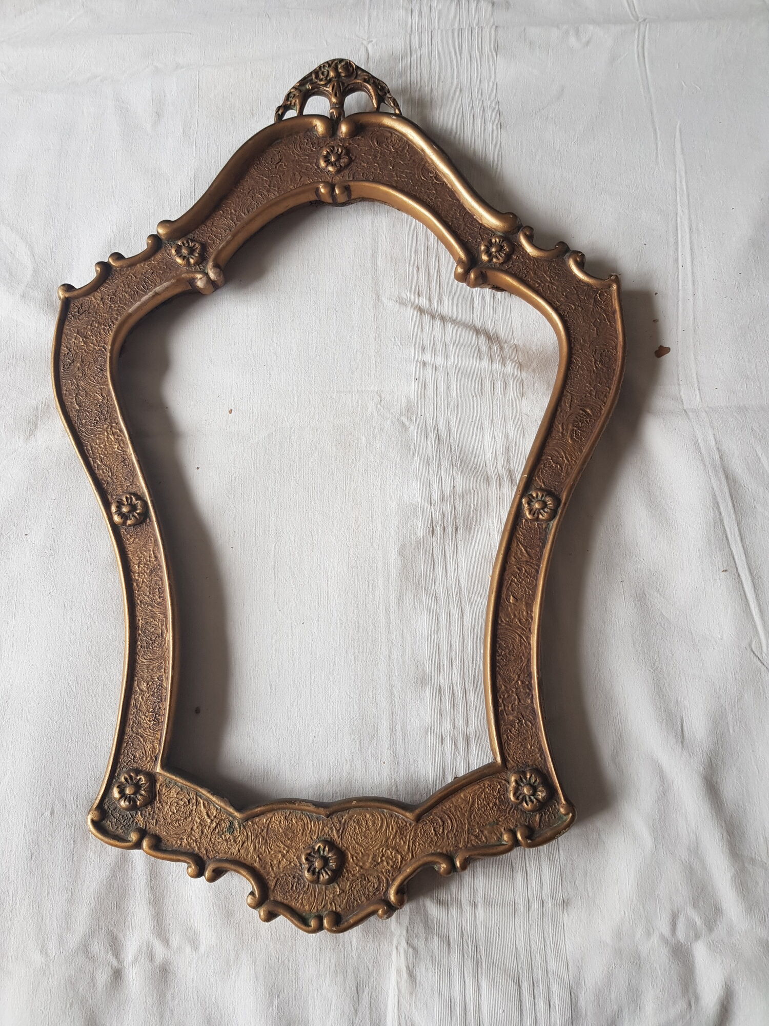 Old frame in gilded carved wood baroque style Louis XV foliage 33 x 43