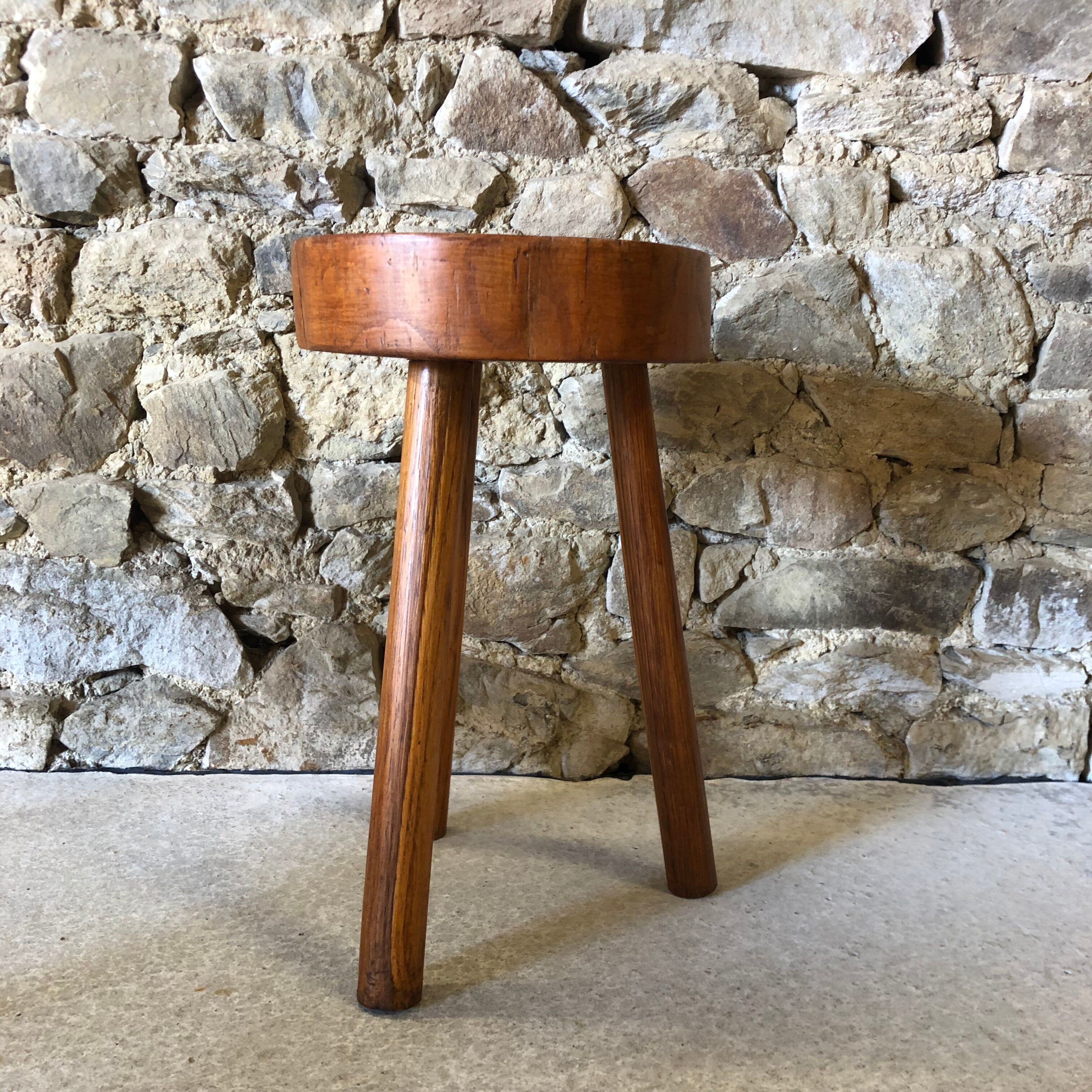 Lot de 4 tabourets en bois tripode art brut