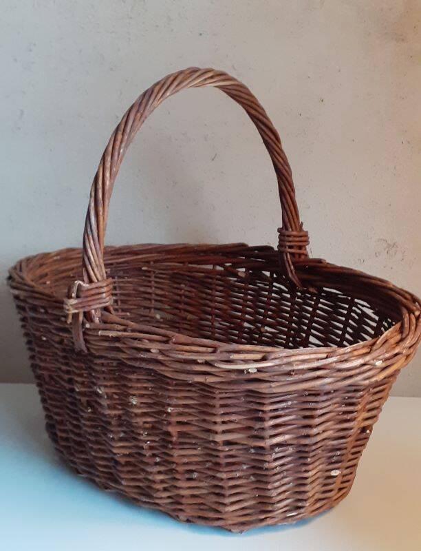 Vintage wicker oval basket