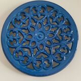 Staub cast iron trivet
