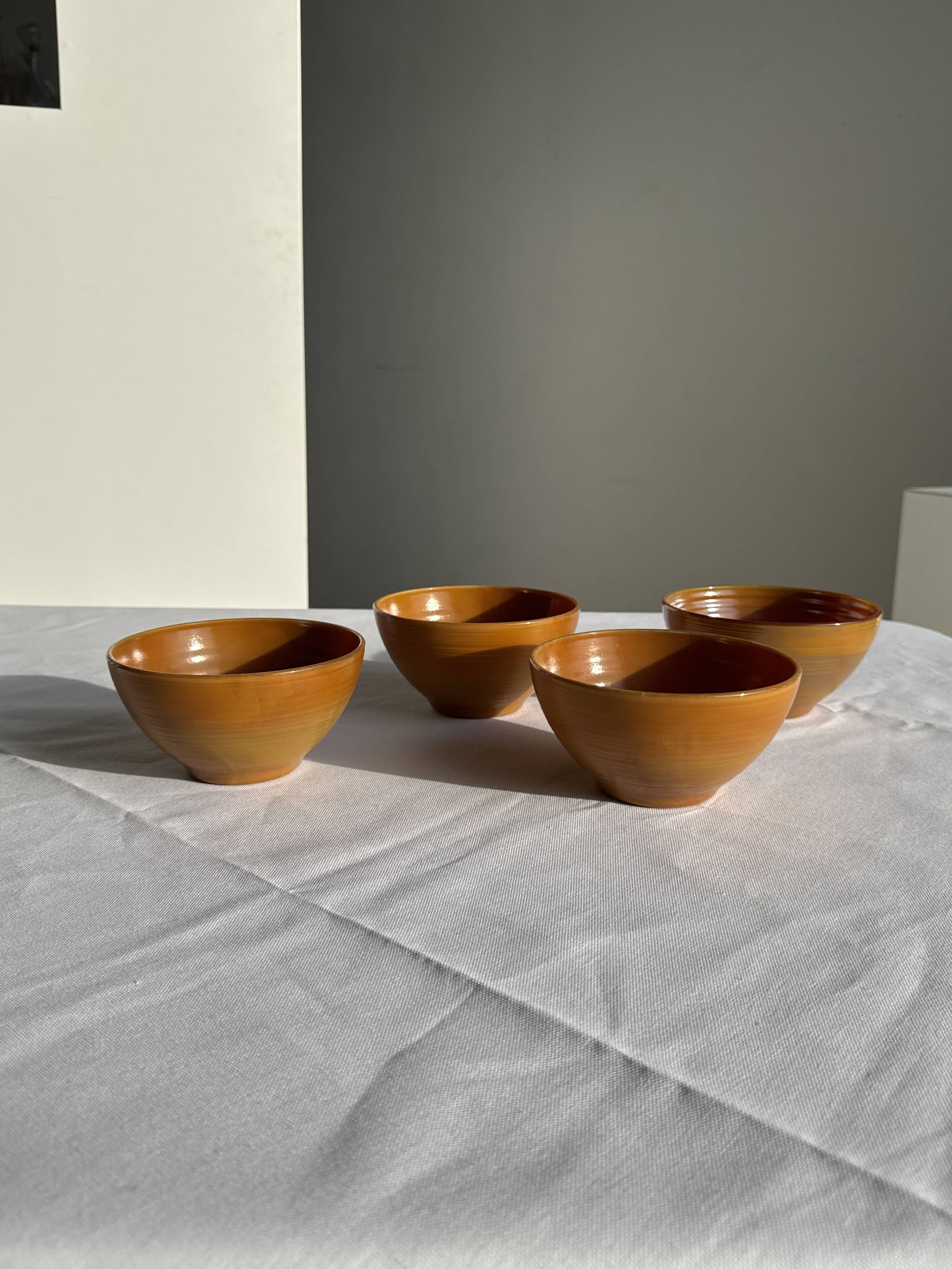 Lot de 4 petits bols marrons en verre H12 D13
