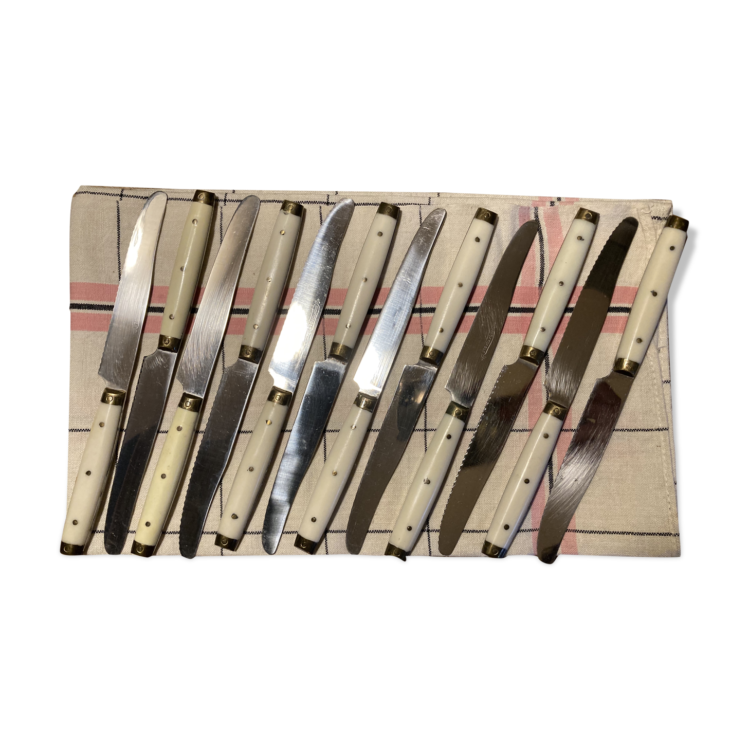 Lot 12 Pradel knives