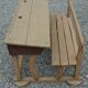 Bureau d'écolier en bois