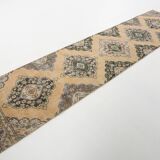 3x12 Classic Persian Runner Rug, 91x308Cm