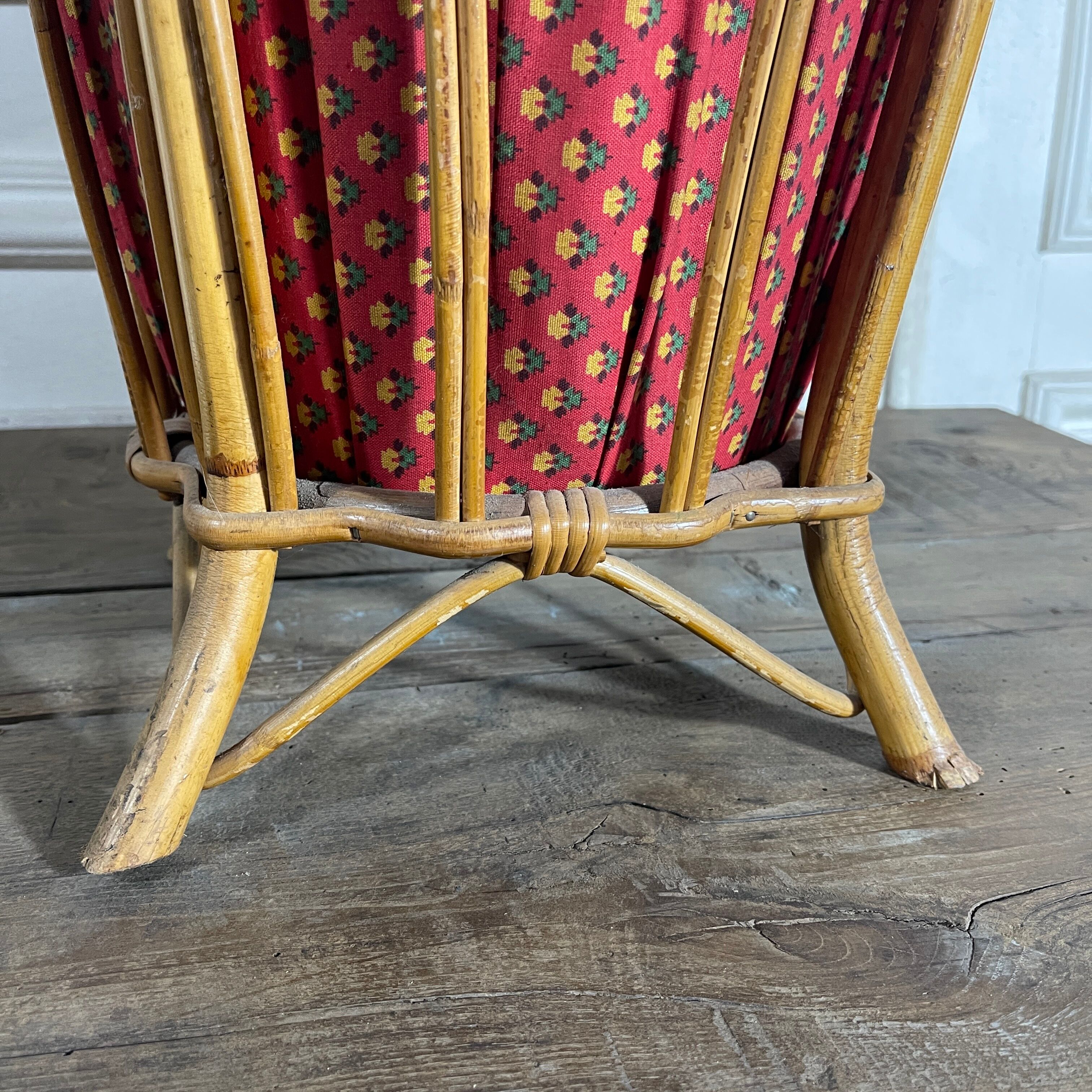 Vintage rattan worker