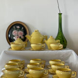 Service à café vintage. Tasses à café en faïence jaune vintage - Service à thé jaun