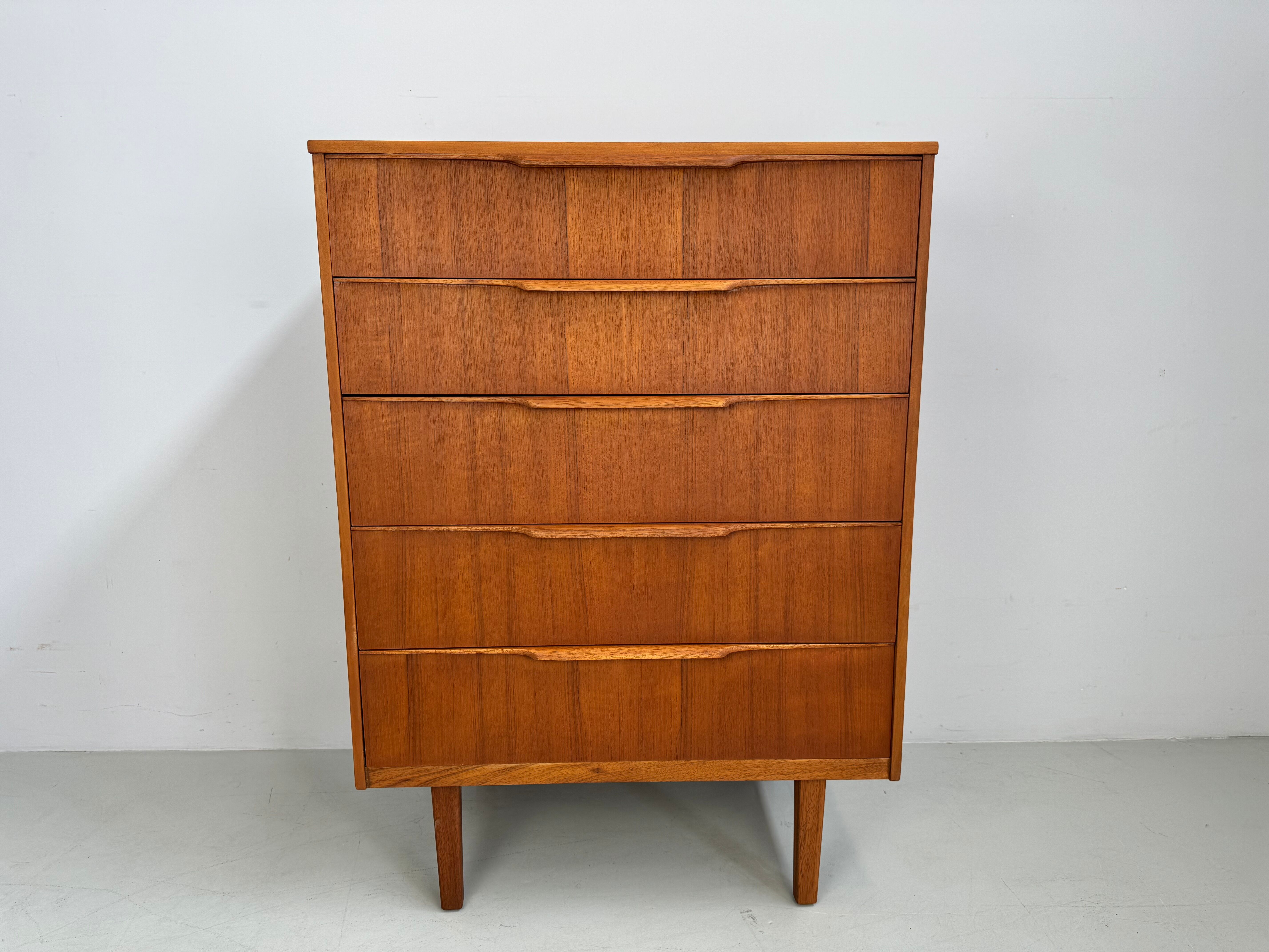 Vintage chest of drawers from Austinsuite, design by Frank Guille, 1960s.