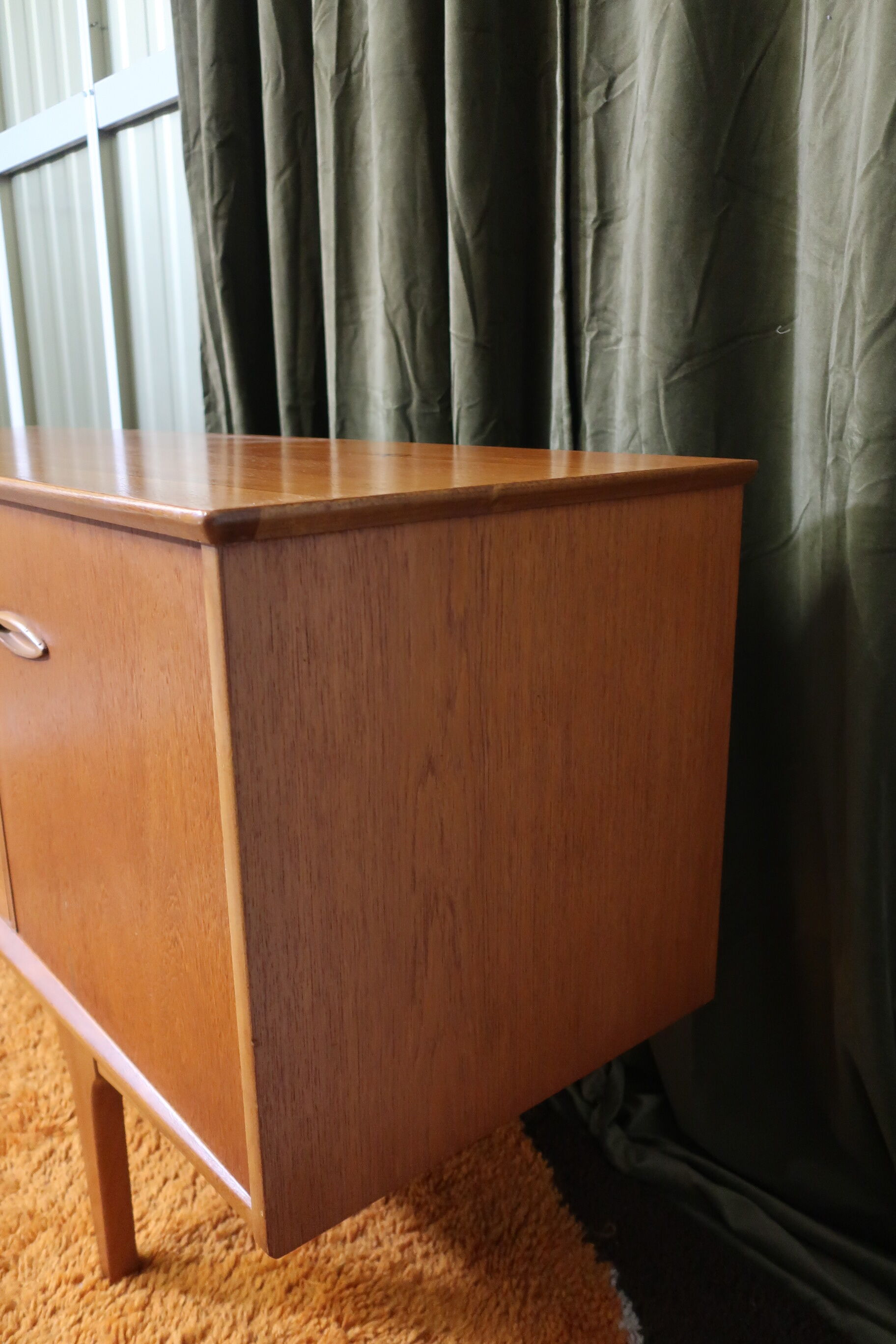 Clear teak thread from the 1960s