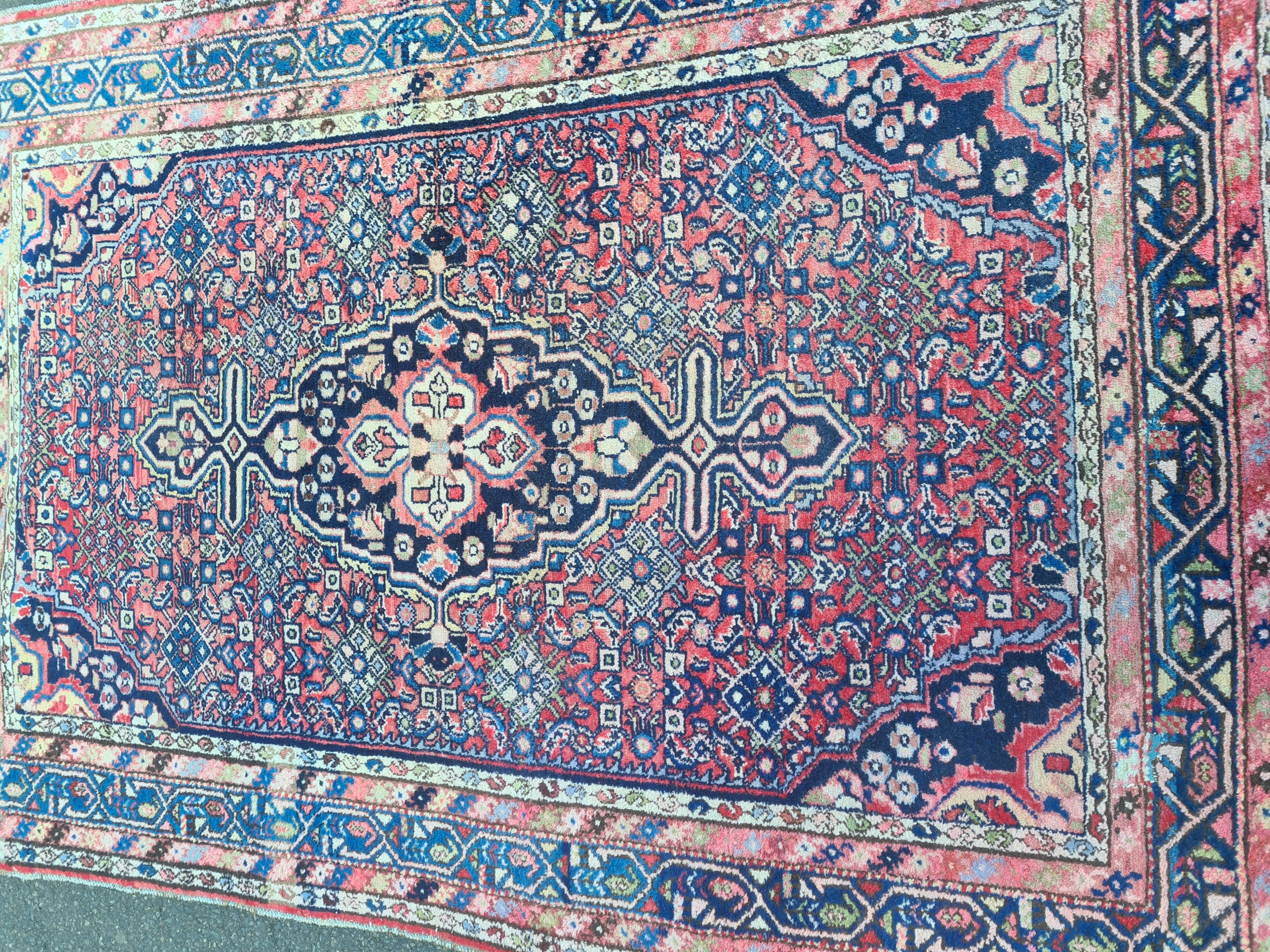 Iranian rug, 210 x 140 cm